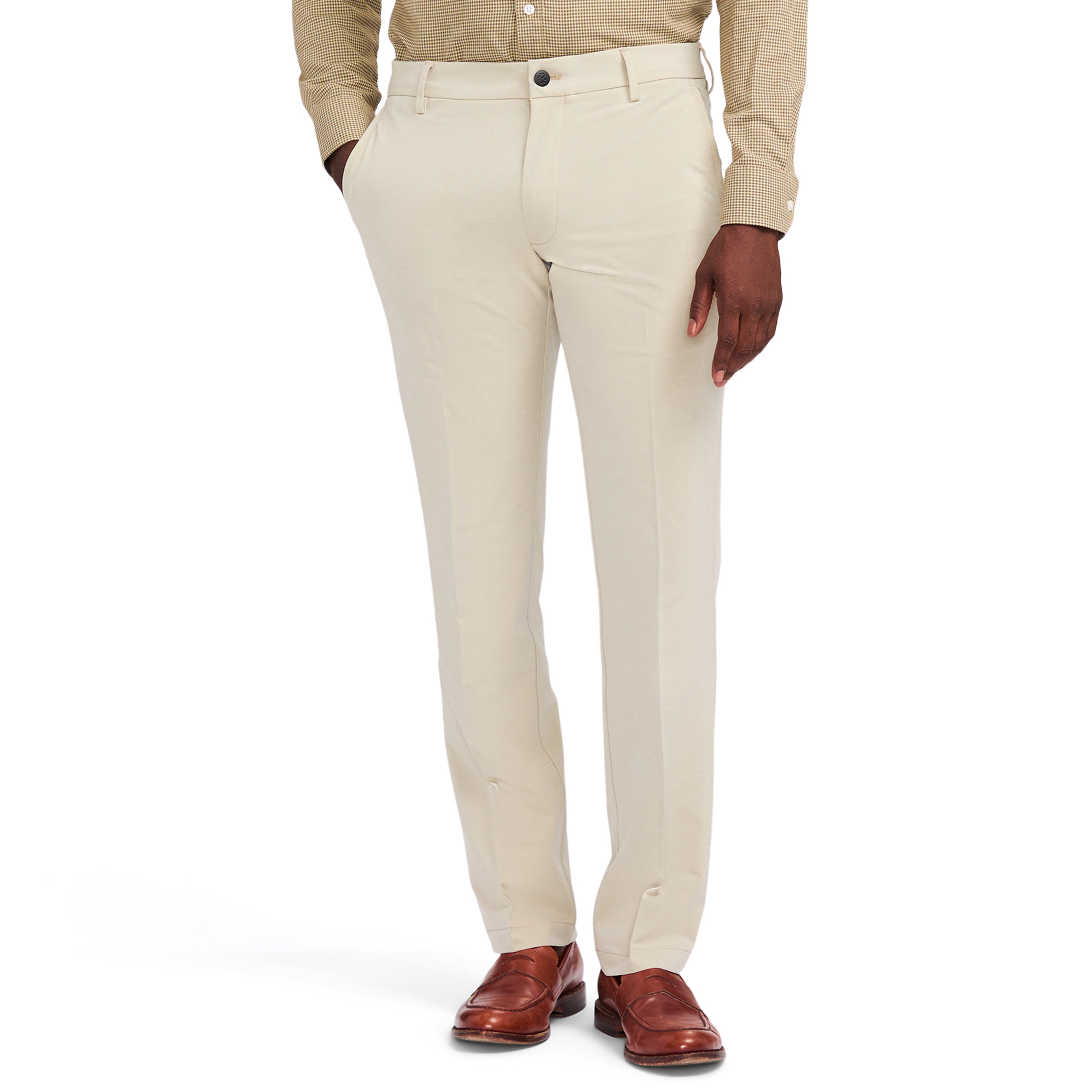 TRAVELER FLAT FRONT CHINO PANT - PLAZA TAUPE HEATHE – IZOD