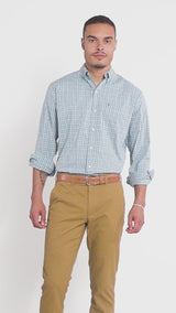 PERFORMANCE COMFORT LONG SLEEVE BUTTON DOWN SHIRT - LARKSPUR