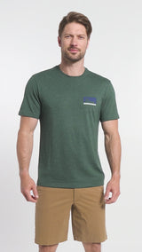SALTWATER SHORT SLEEVE 
GRAPHIC TEE - TREKKING GREEN